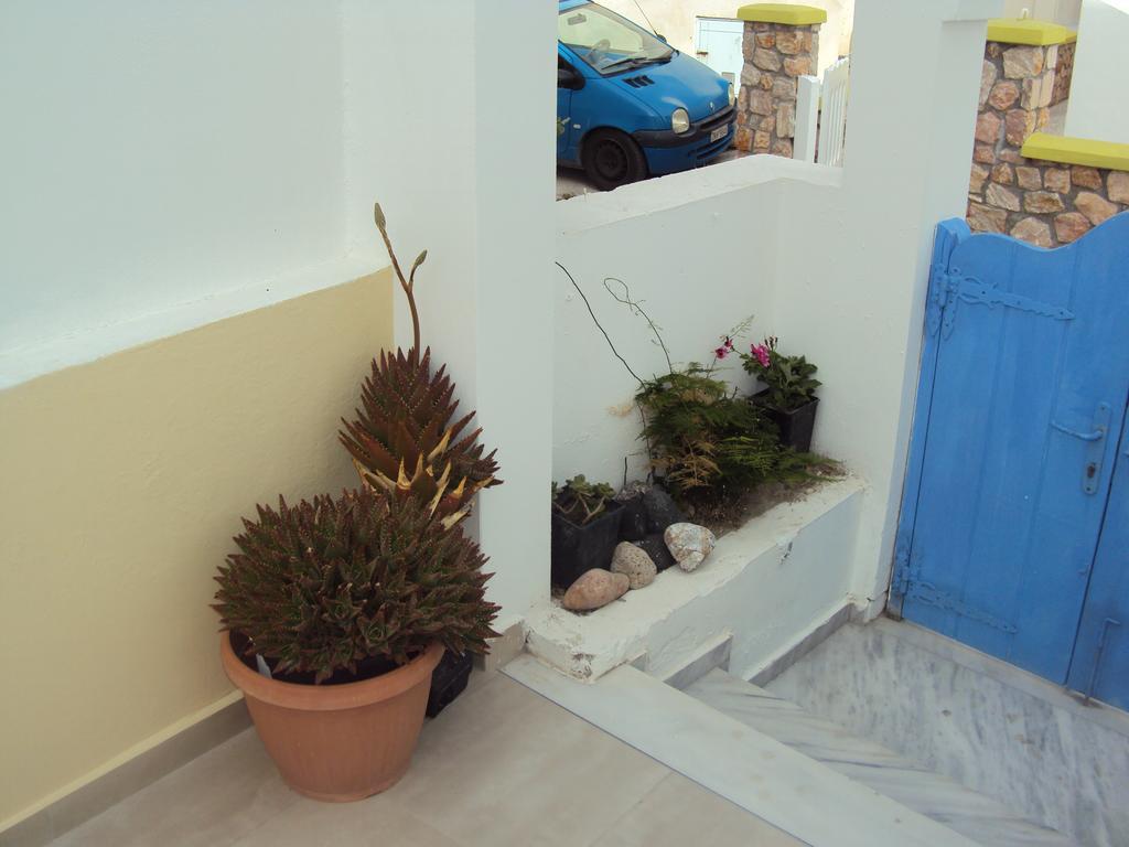 Bella Sant Aparthotel Perissa  Exterior photo